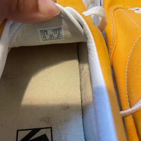 Yellow Vans - Picture 4 of 10